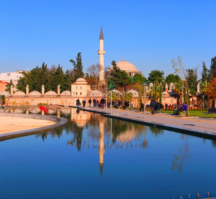 Çoban Mustafa Paşa Camii ve Külliyesi