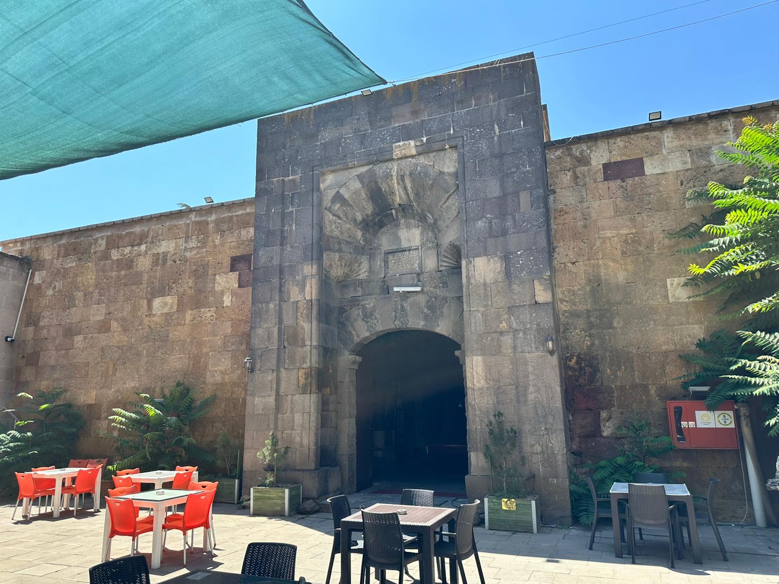 Sahip Ata(İshaklı) Kervansarayı