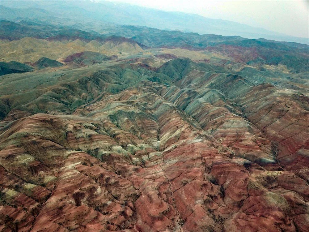 Gökkuşağı Tepeleri