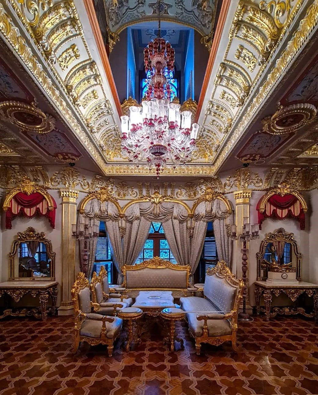 Altın Köşk Müzesi