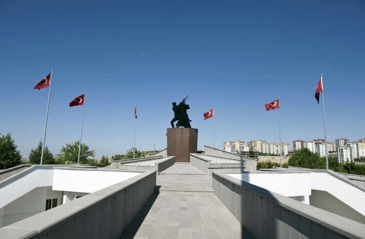 Sakarya Şehitleri Anıtı ve Müzesi