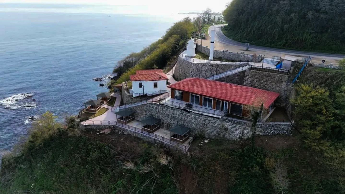Çamburnu Feneri