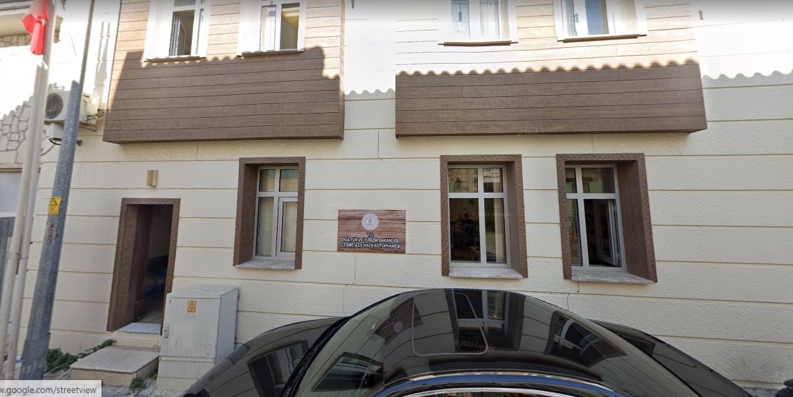 Çeşme İlçe Halk Kütüphanesi