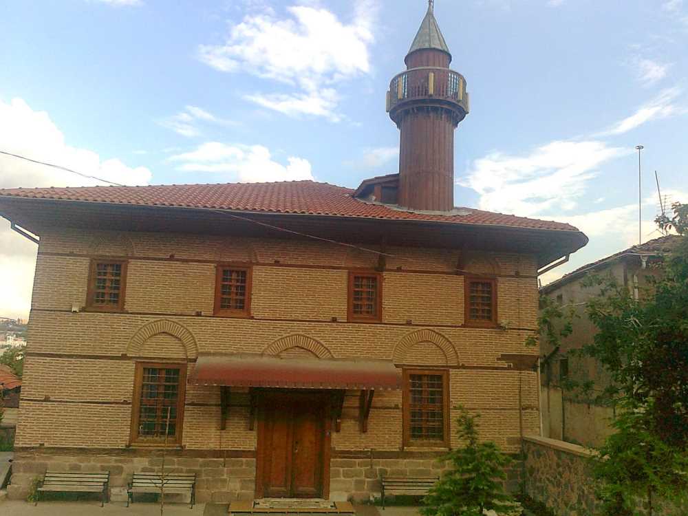 Ağaç Ayak Camii