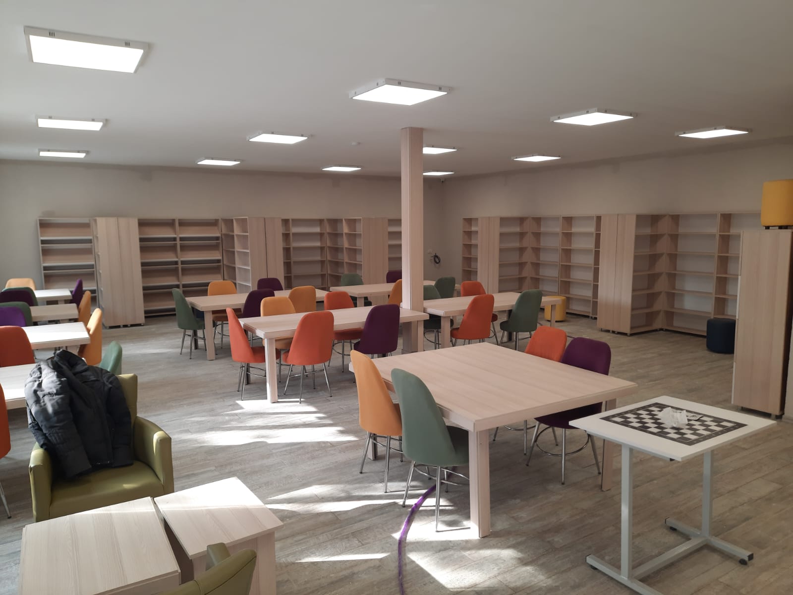 Kiraz İlçe Kütüphanesi