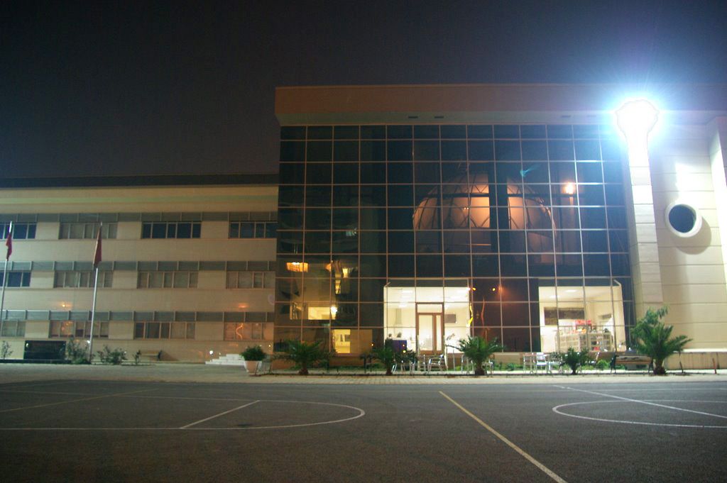 Gezegenevi (Türk Koleji)