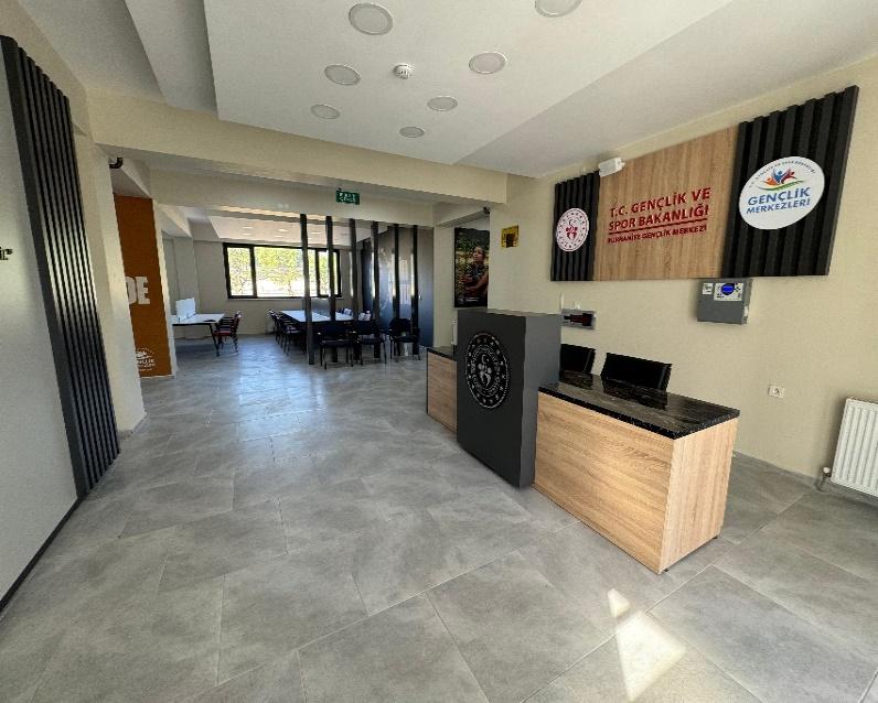 Burhaniye Gençlik Merkezi