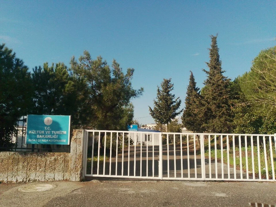 Buca İlçe Halk Kütüphanesi