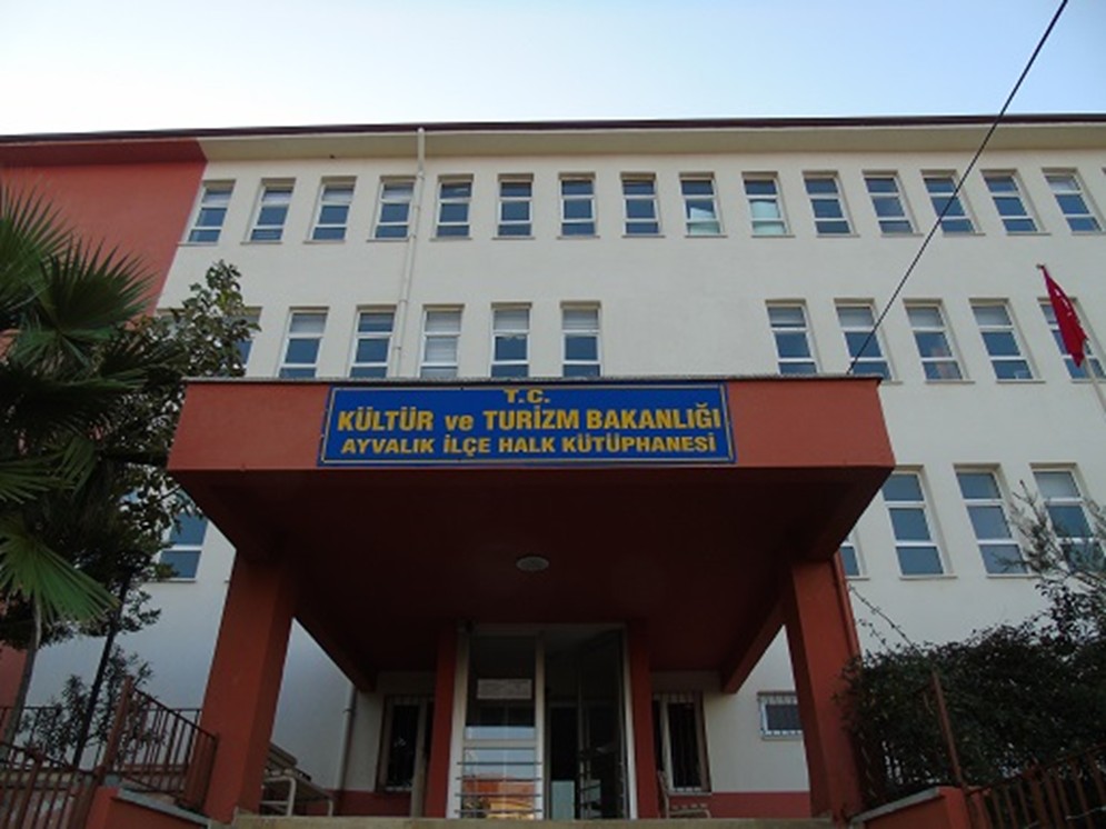 Ayvalık İlçe Halk Kütüphanesi Müdürlüğü