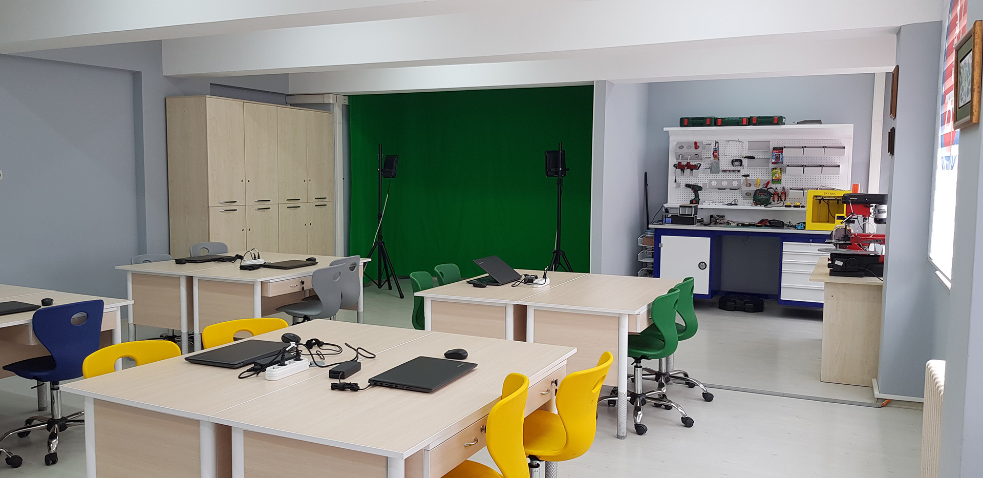 75. Yıl Ortaokulu Yazılım ve Tasarım Laboratuvarı