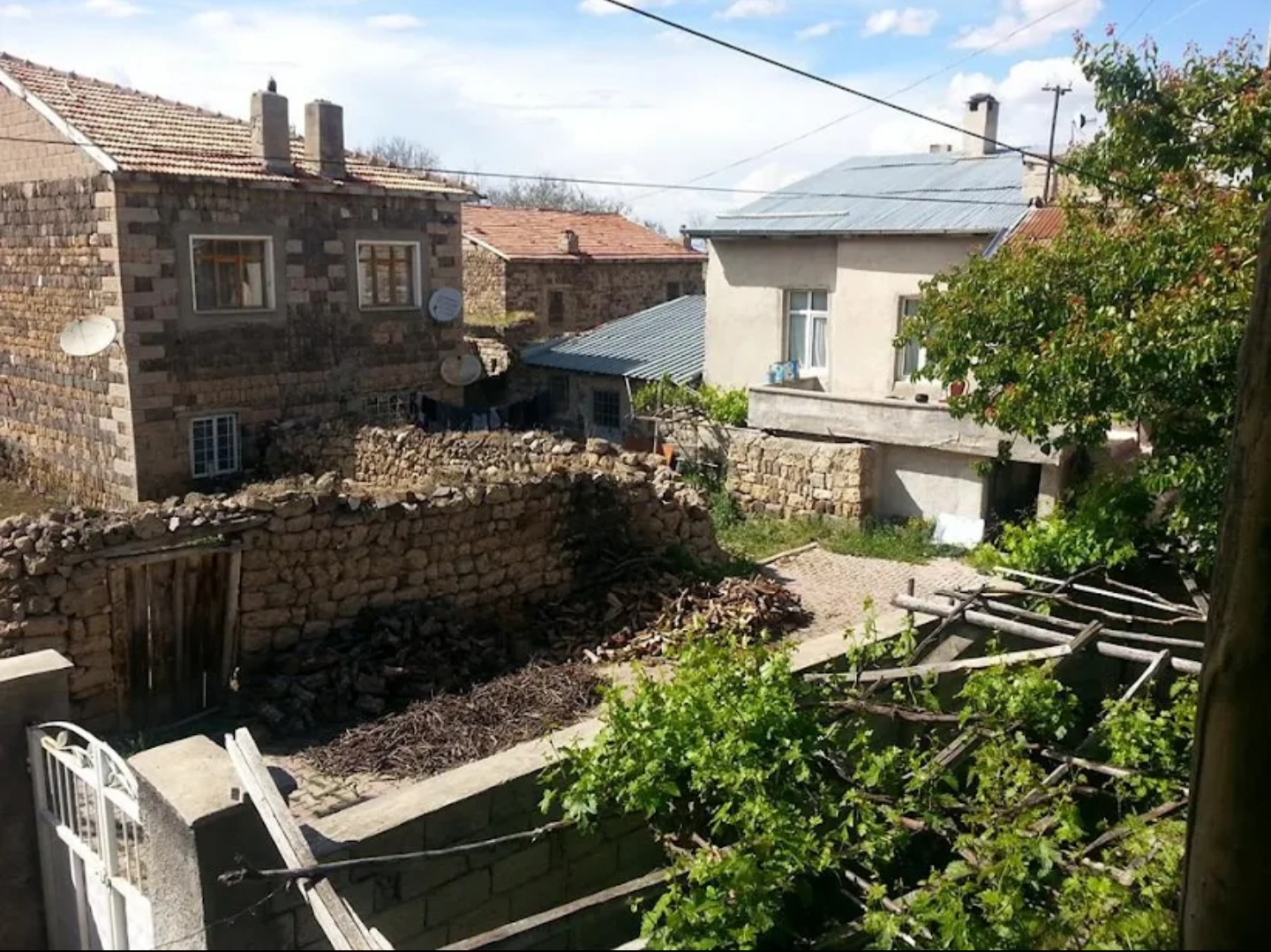 Serdengeçti Konağı