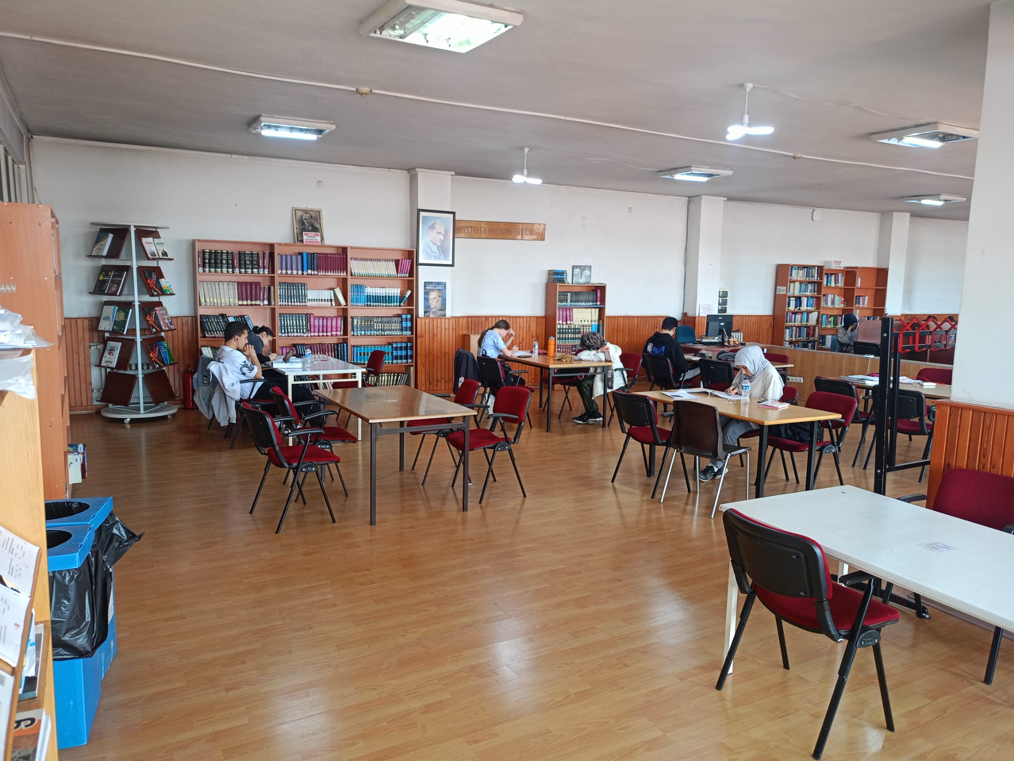 Kütahya İl Halk Kütüphanesi