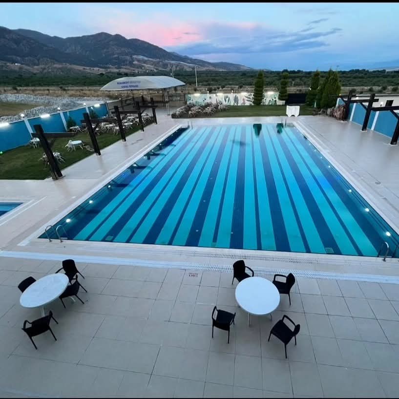 Buharkent Belediyesi Yarı Olimpik Yüzme Havuzu