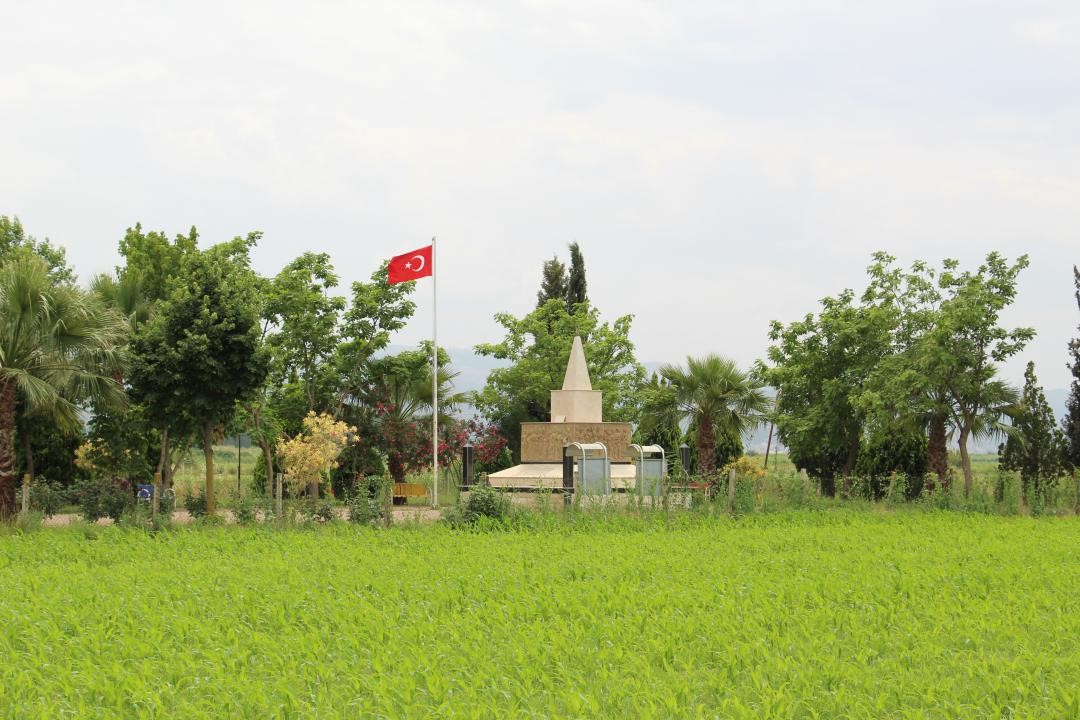 Atça Çomaklı Şehitlik Anıtı