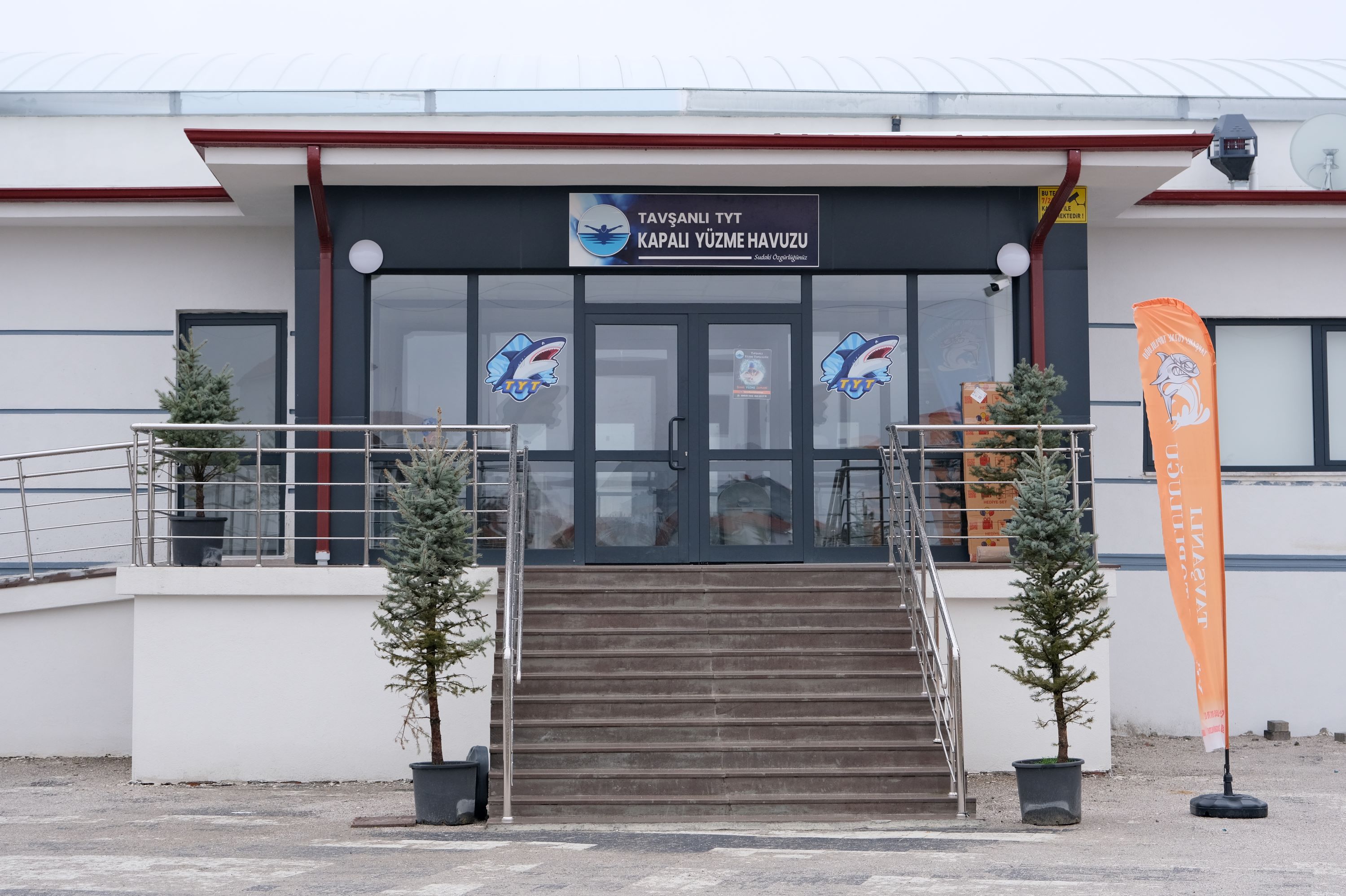 Tavşanlı Kapalı Yüzme Havuzu