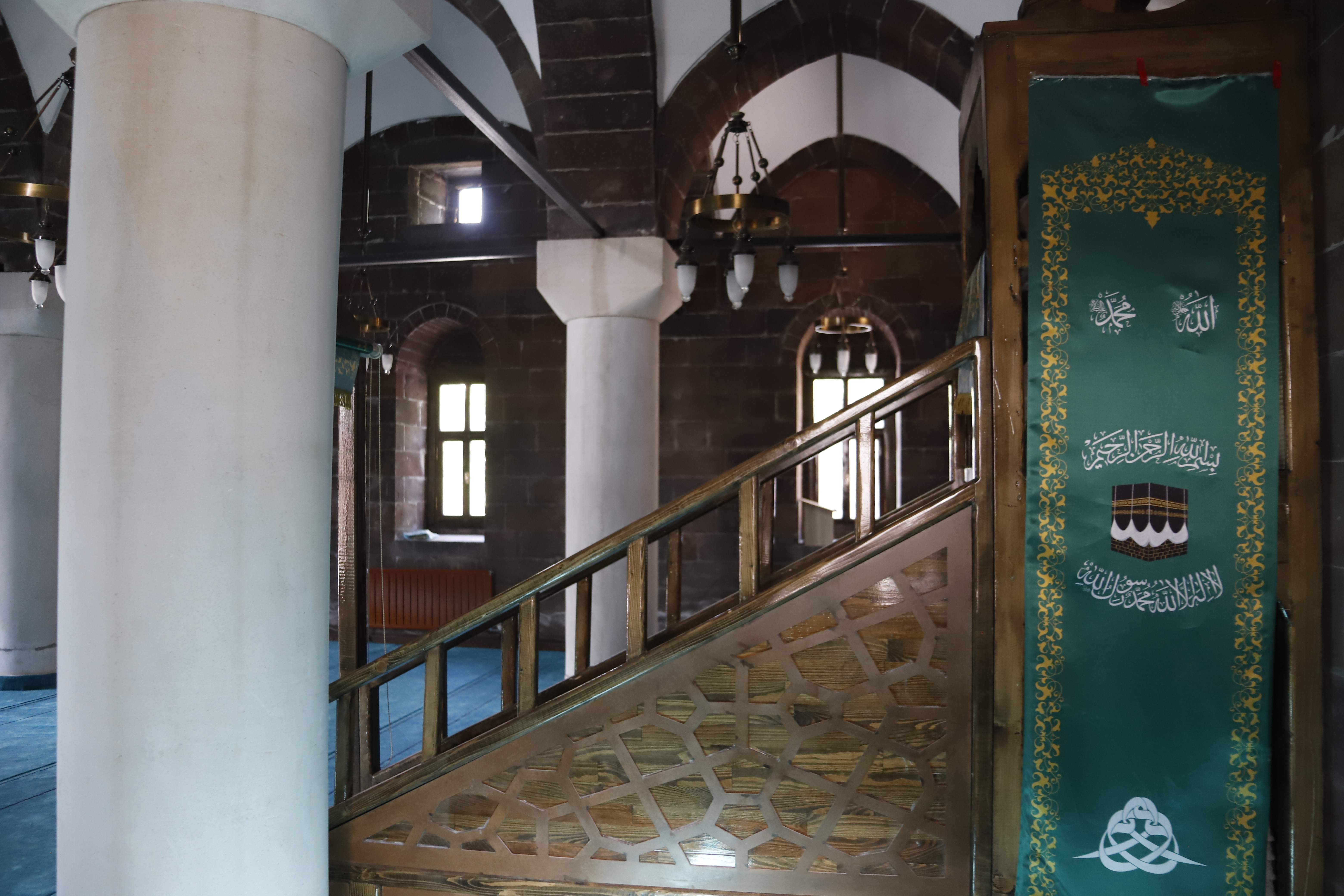 MUŞ MURAT PAŞA CAMİİ