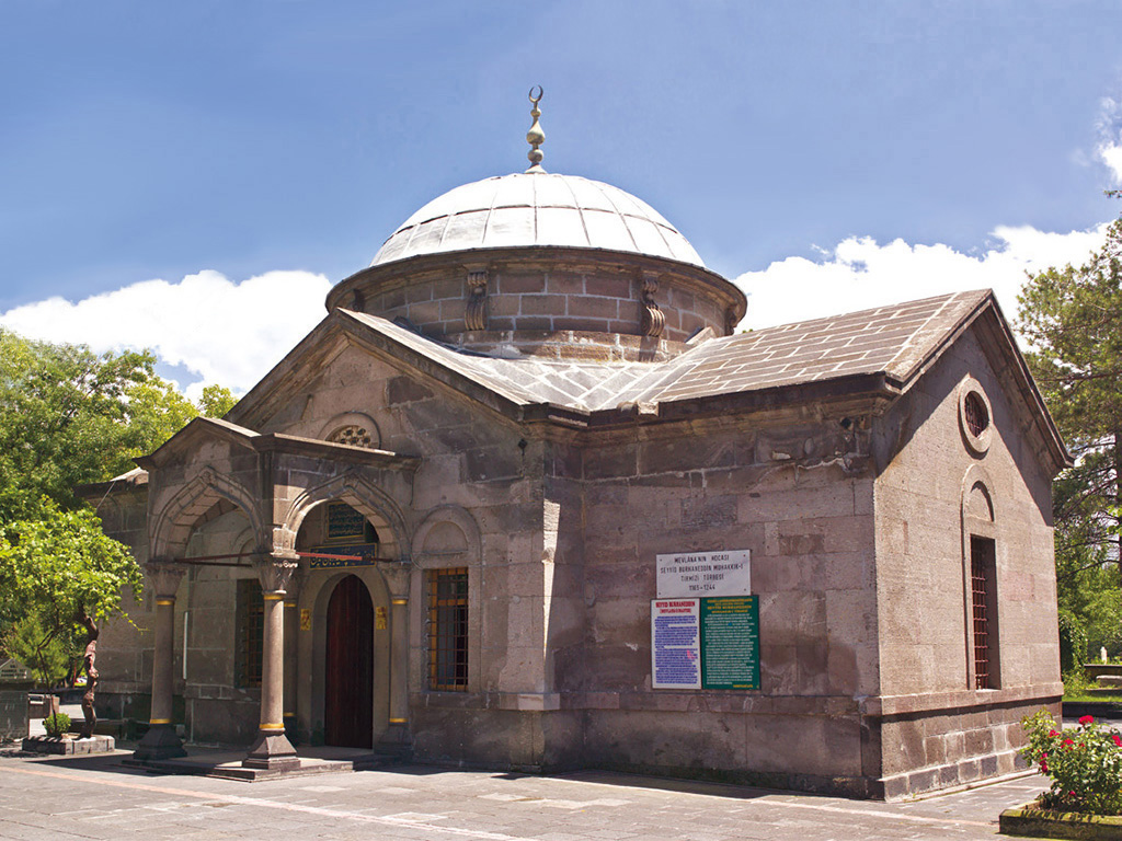 Seyid Burhanettin Mezarlığı ve Türbesi