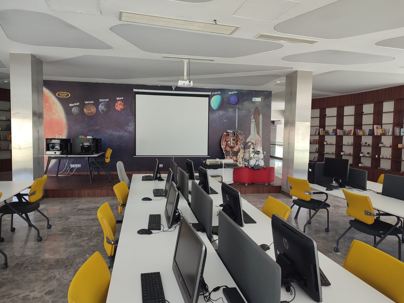 İzmit Belediyesi Uzay ve Teknoloji Deneyim Merkezi
