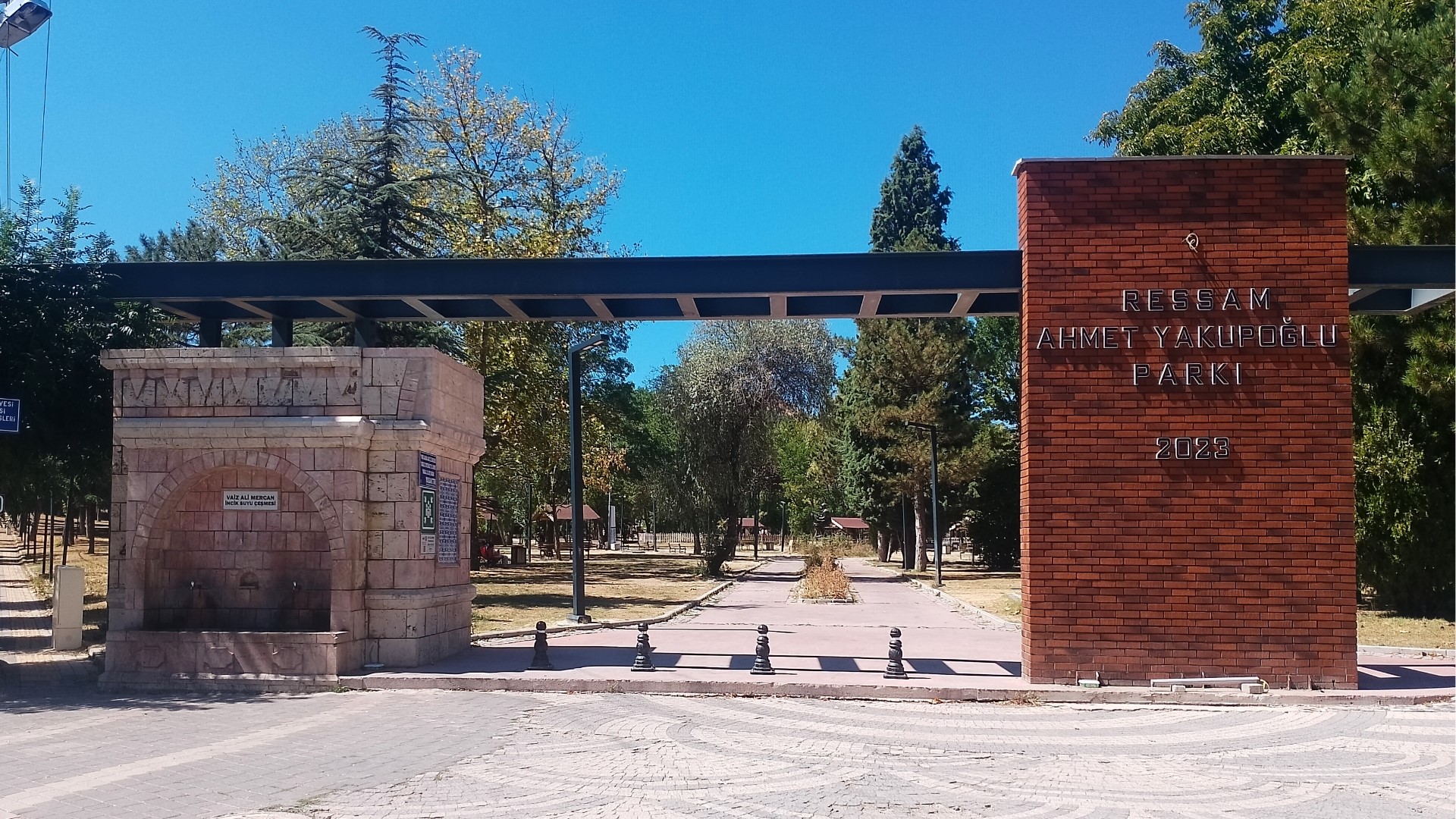 Ressam Ahmet Yakupoğlu Parkı