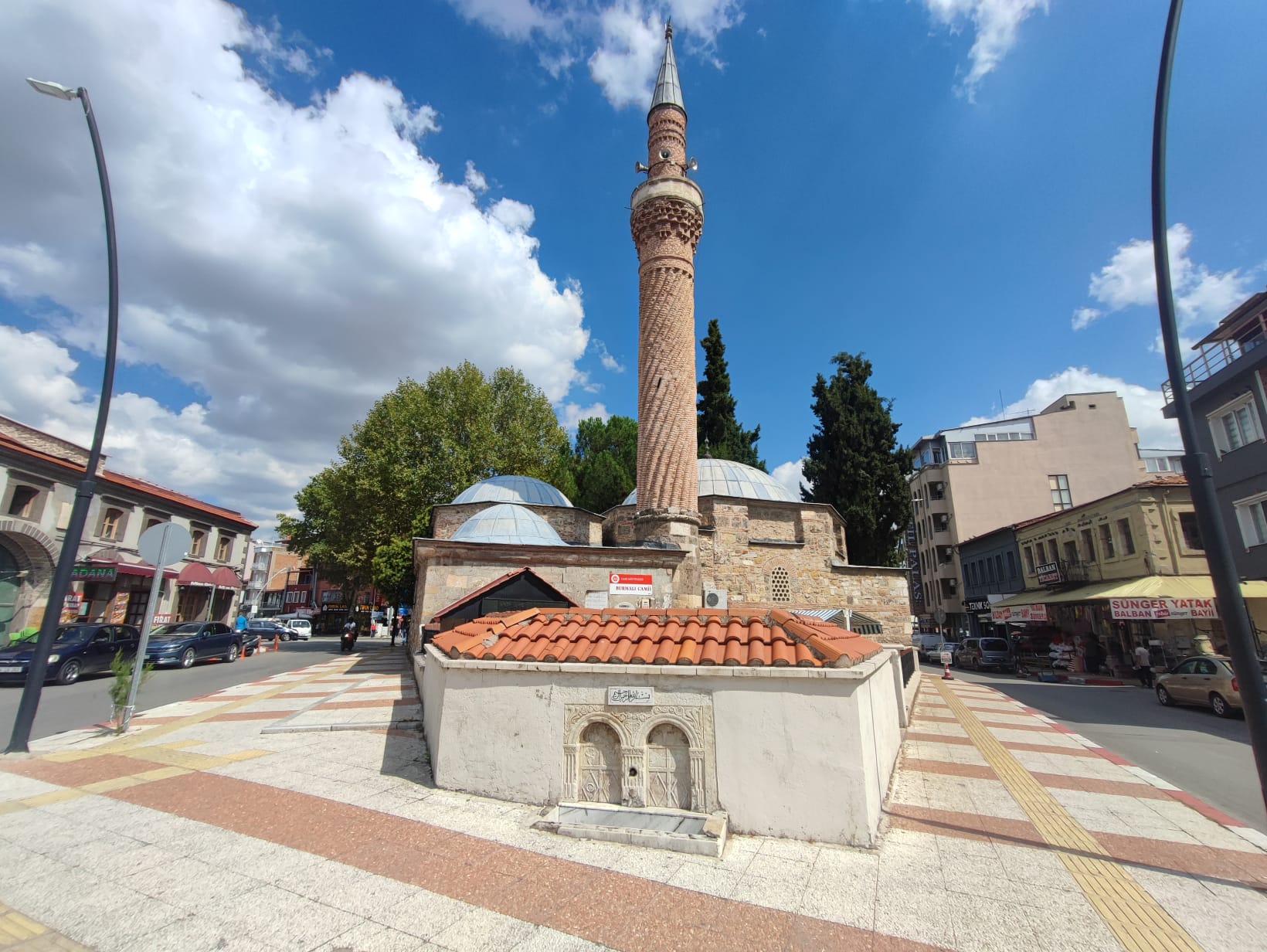 Burmalı Cami