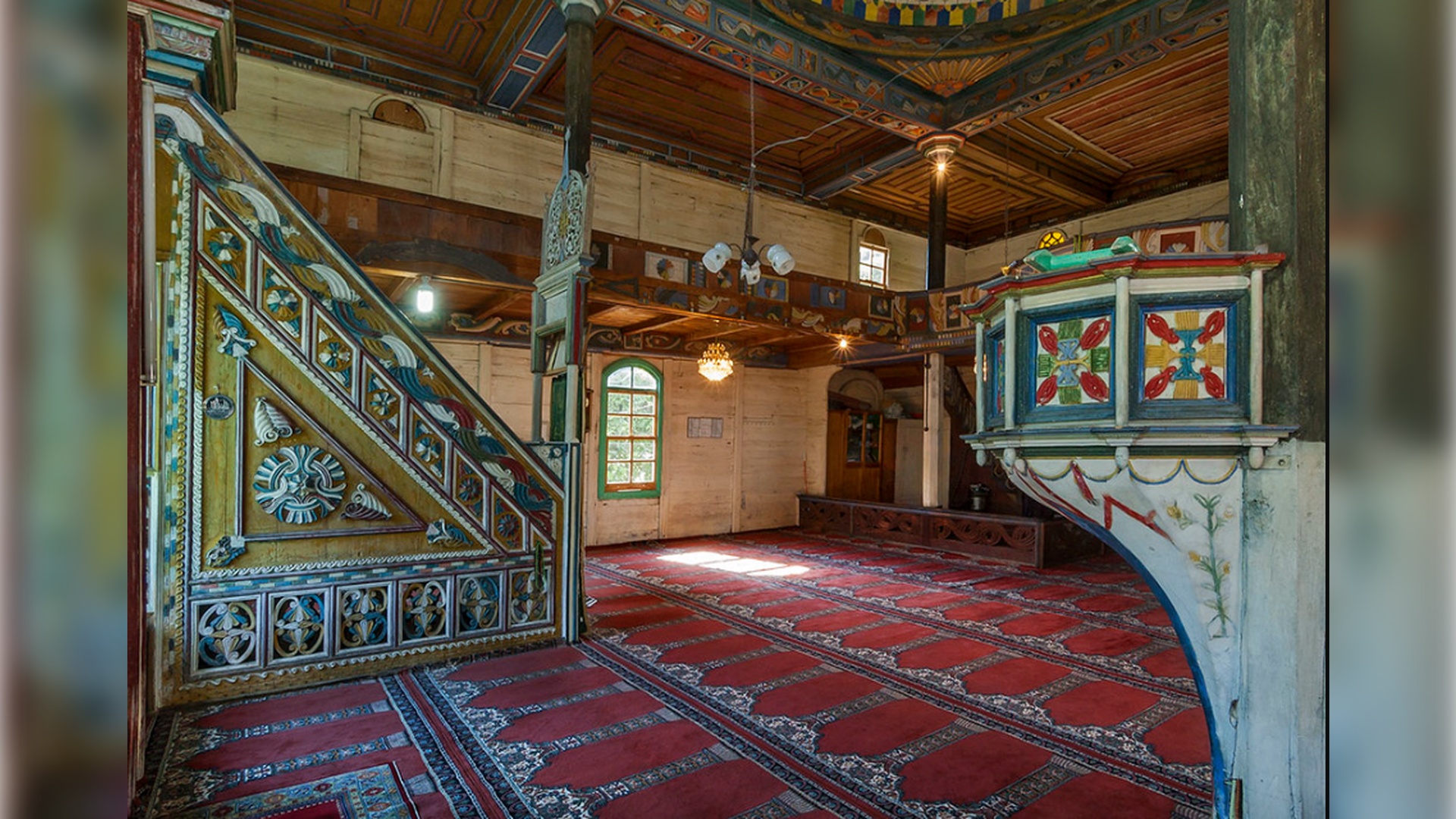 Camili Köyü (Macahel) Camii