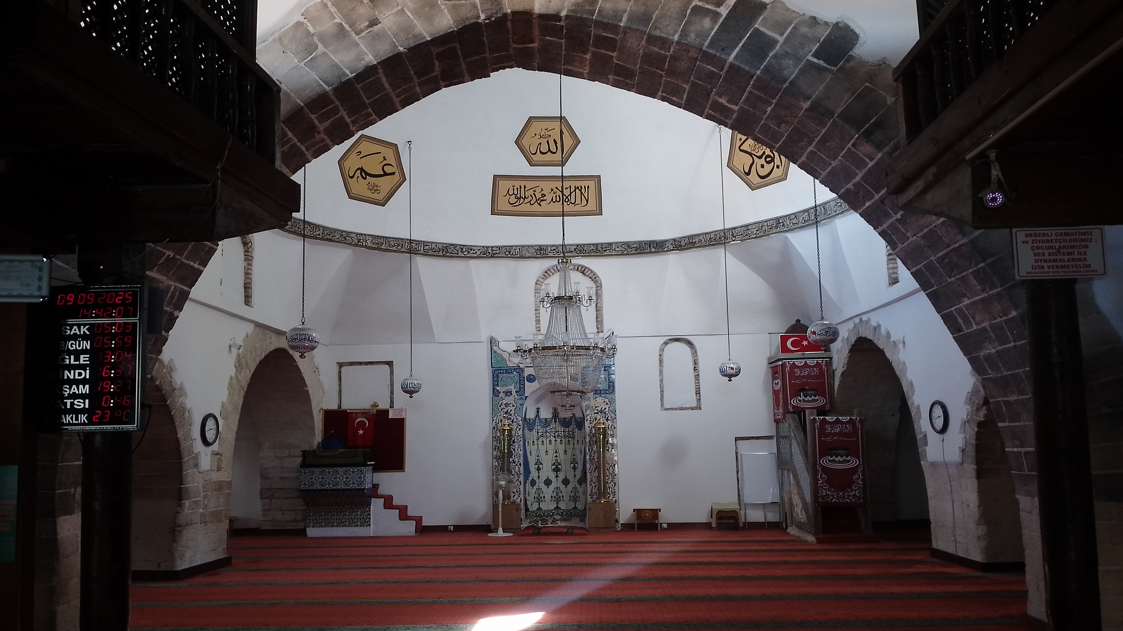 Takvacılar Camii