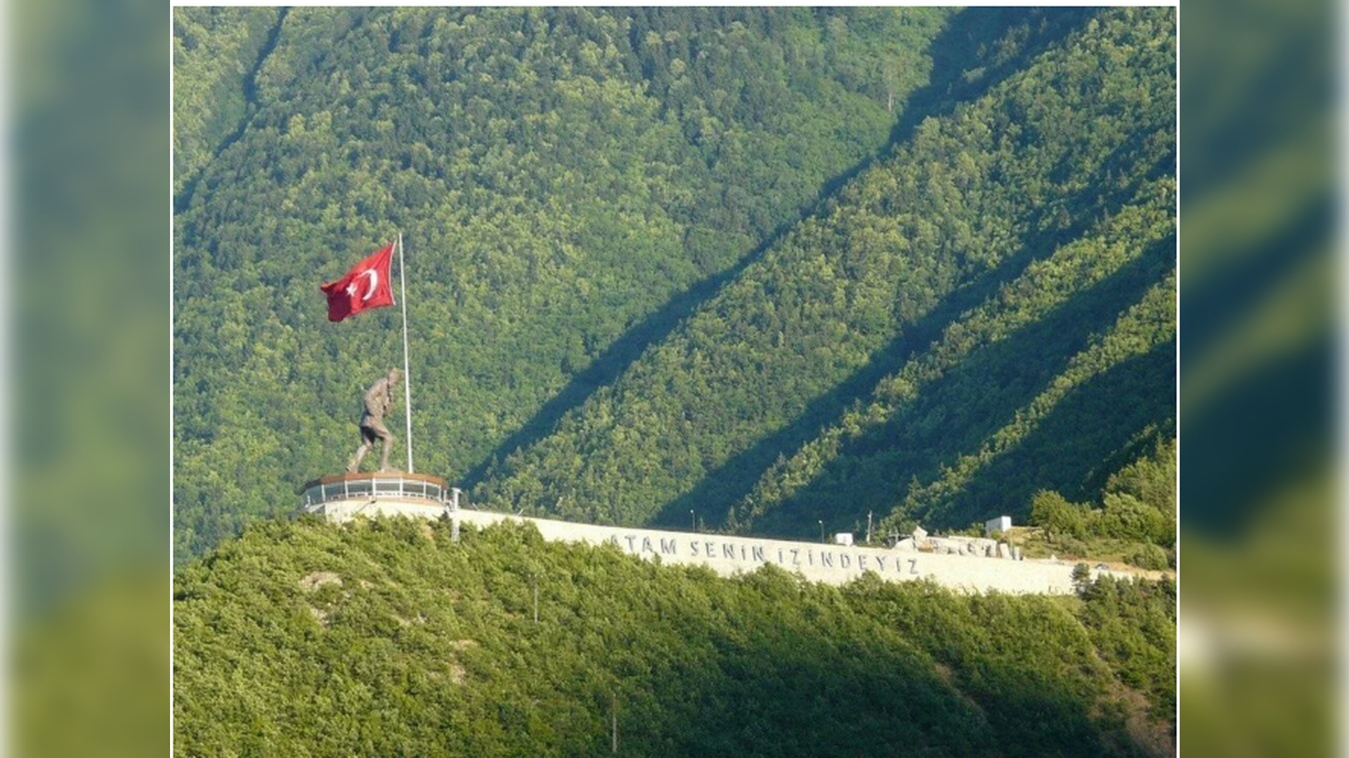 Artvin Atatepe Atatürk Heykeli