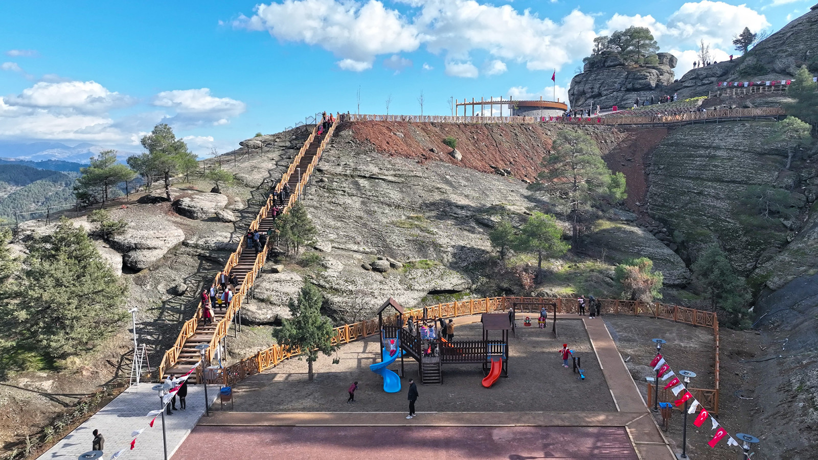 Ali Kayası Cam Teras