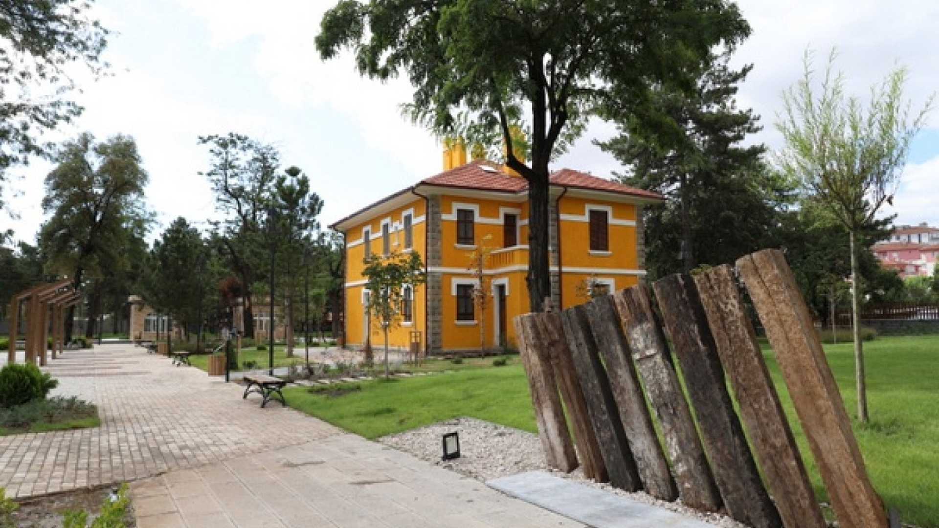 İstiklal Yolu Parkı