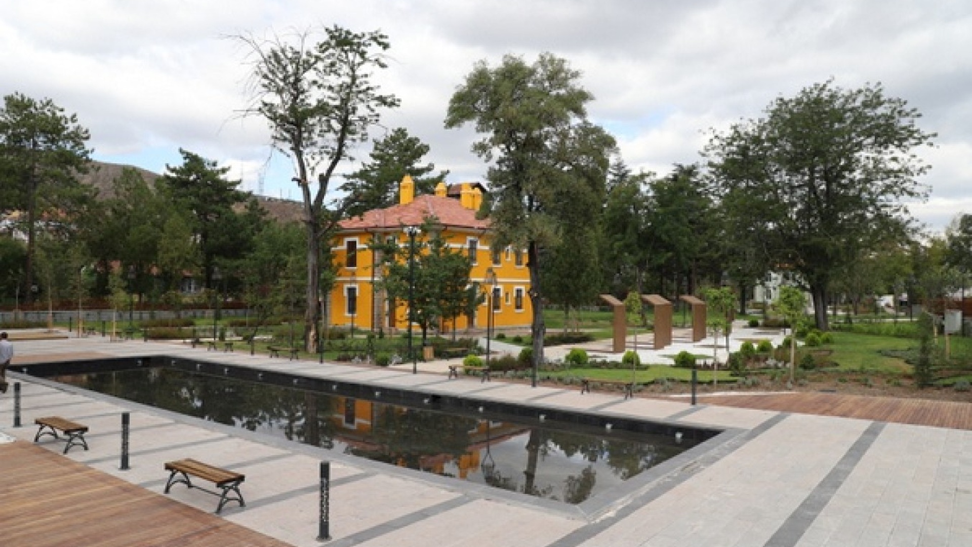 İstiklal Yolu Parkı