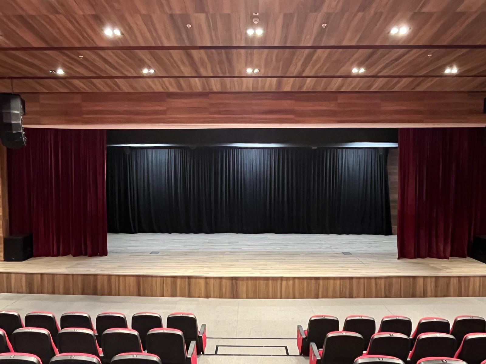 Saray AKM Tiyatro Salonu