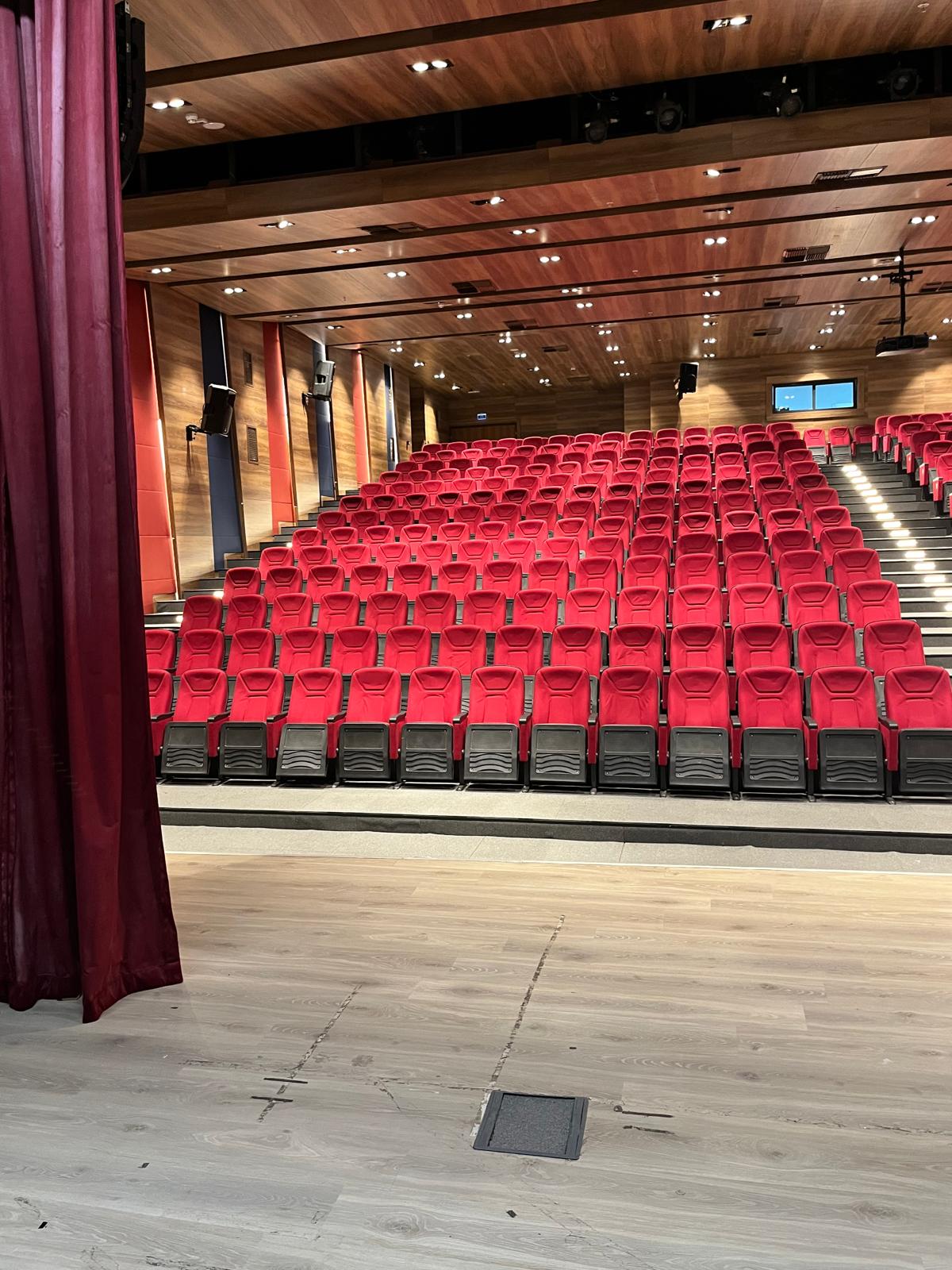 Saray AKM Tiyatro Salonu