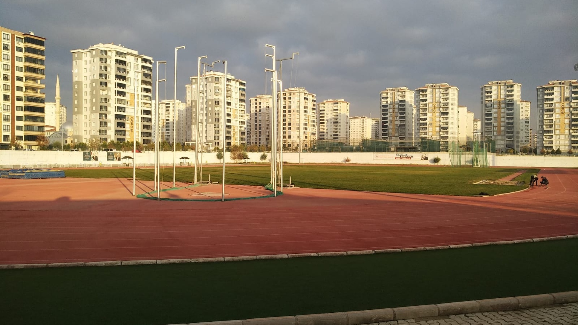 Akkent Olimpik Atletizm Sahası