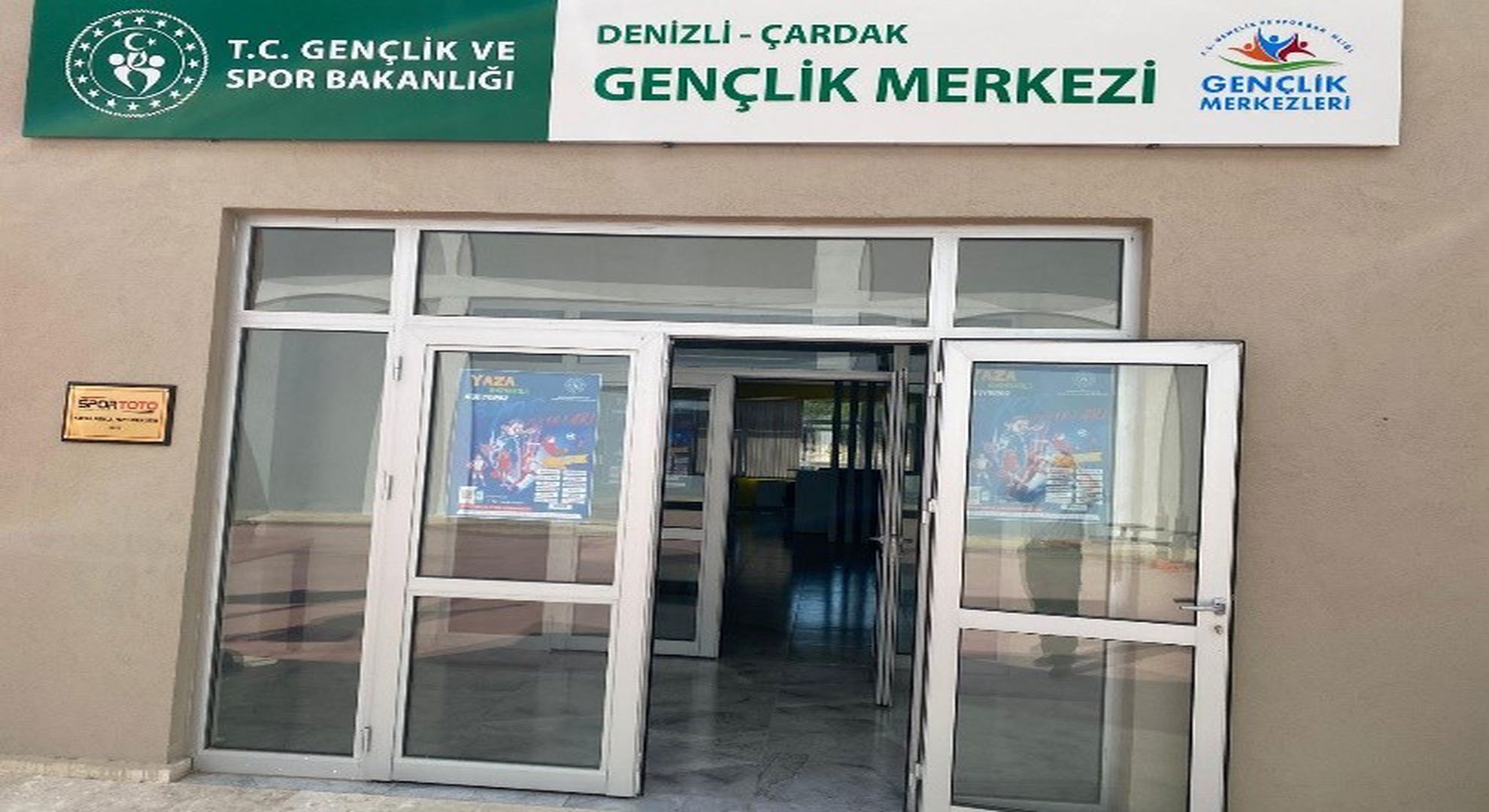 Çardak Gençlik Merkezi