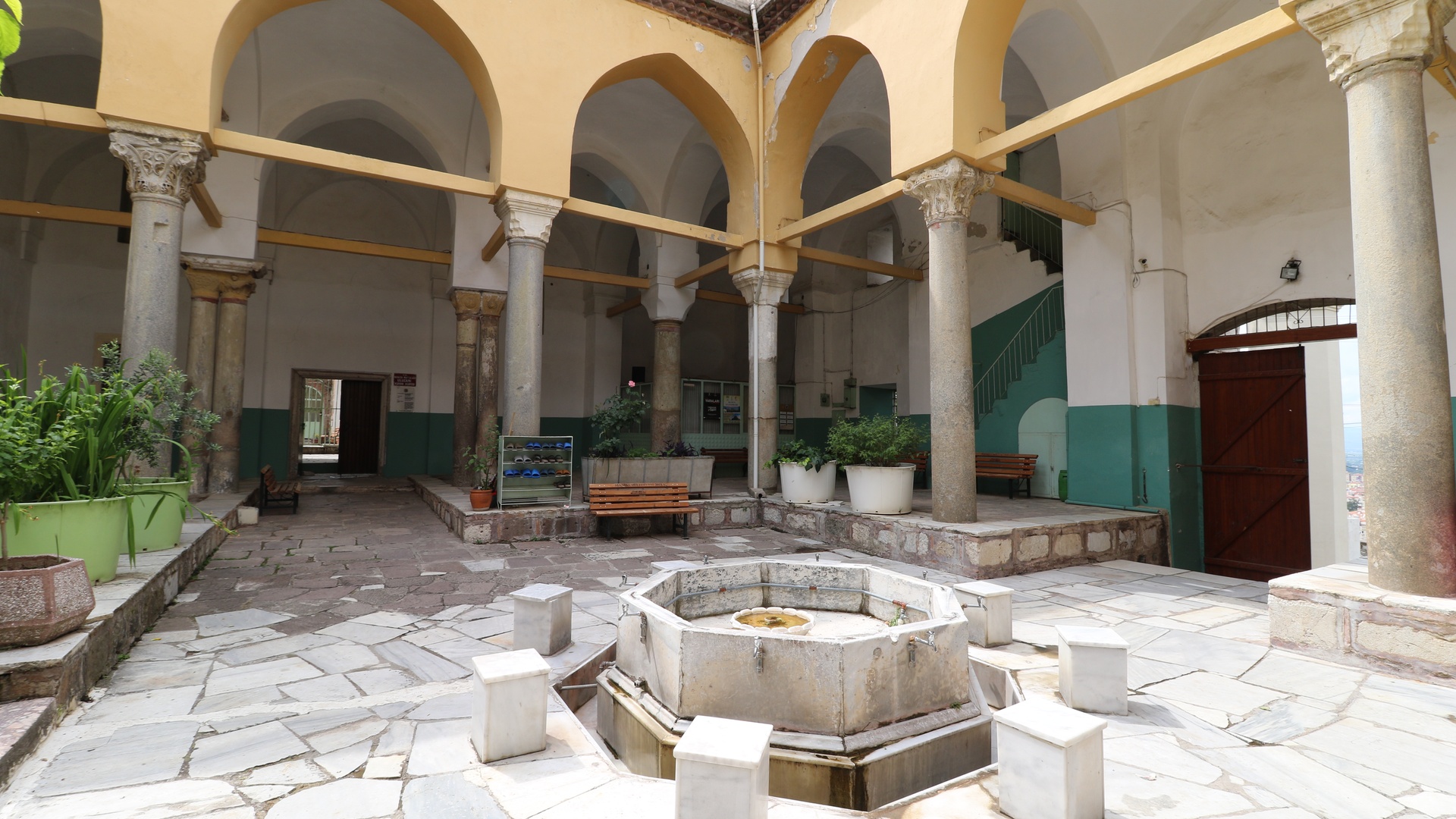 Ulu Camii ve Külliyesi