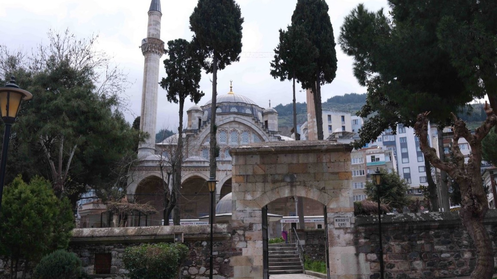 Muradiye Camii ve Külliyesi