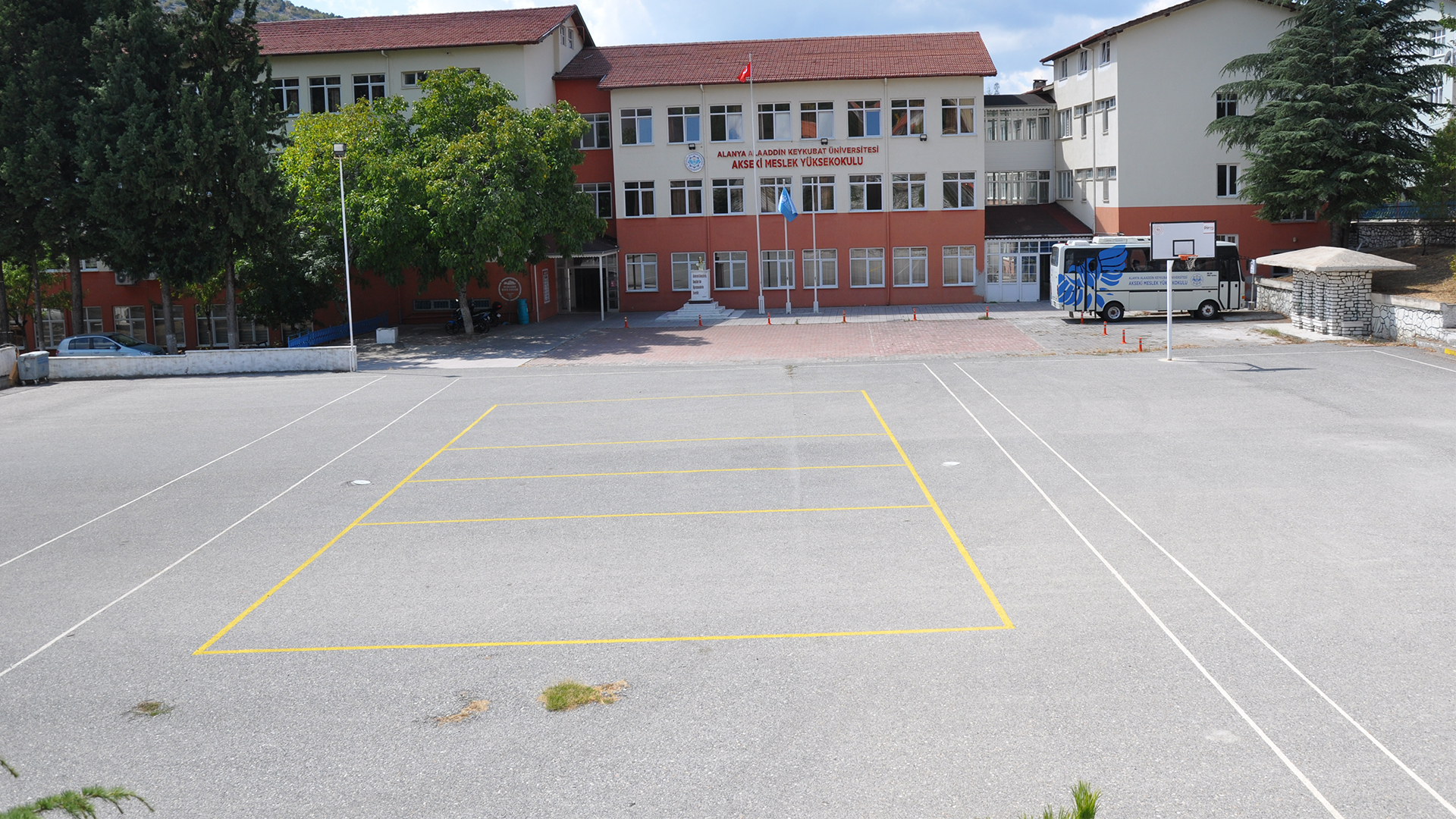Alanya Alaaddin Keykubat Üniversitesi Akseki Meslek Yüksekokulu Akseki Spor Sahası