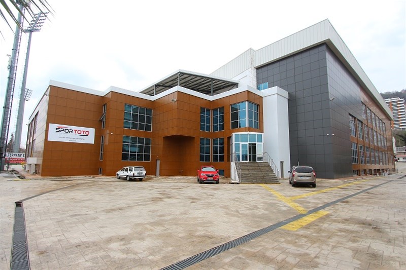 Olimpik Yüzme Havuzu Spor Kompleksi