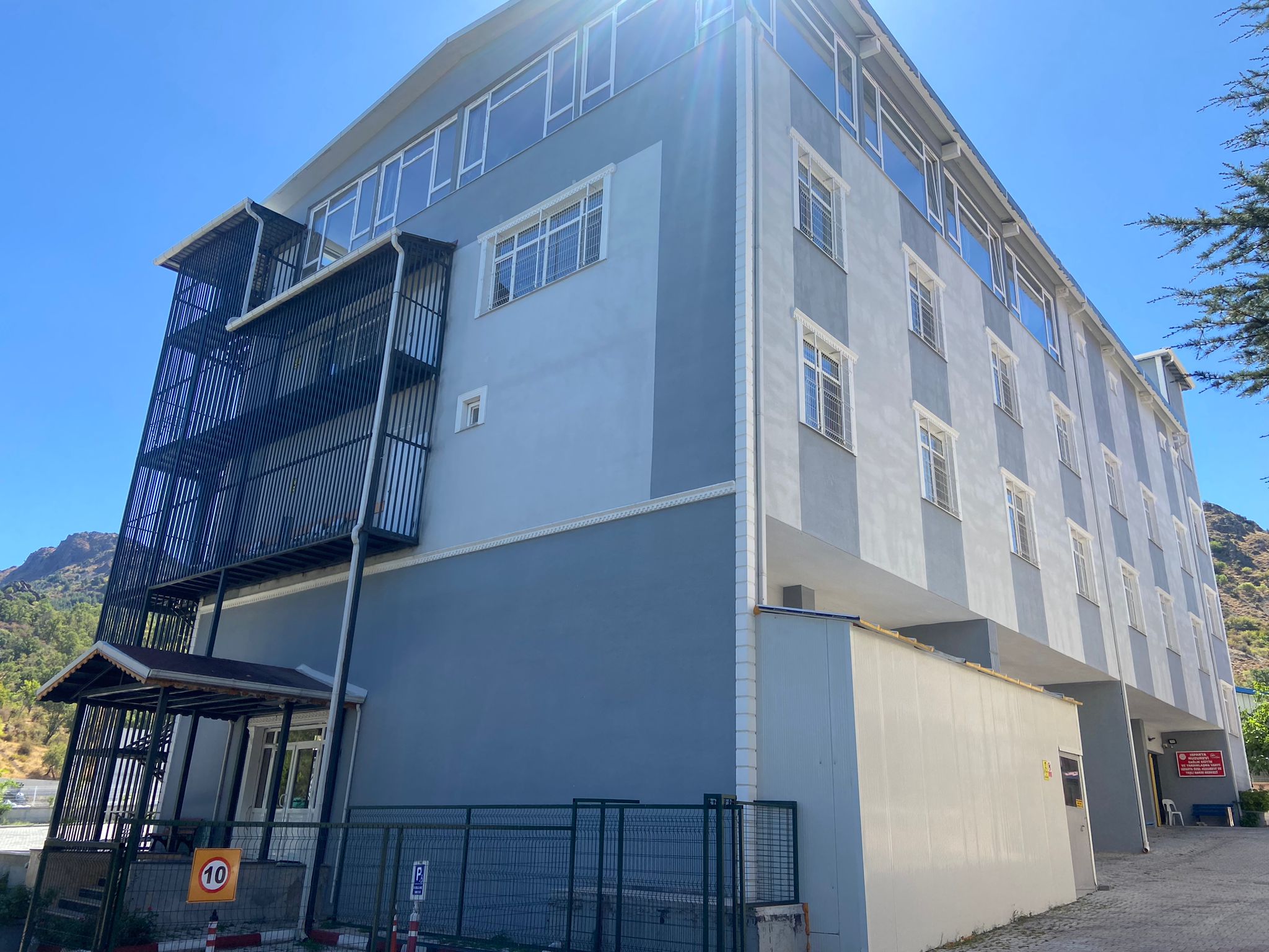 Isparta Özel Huzurevi ve Yaşlı Bakım Merkezi