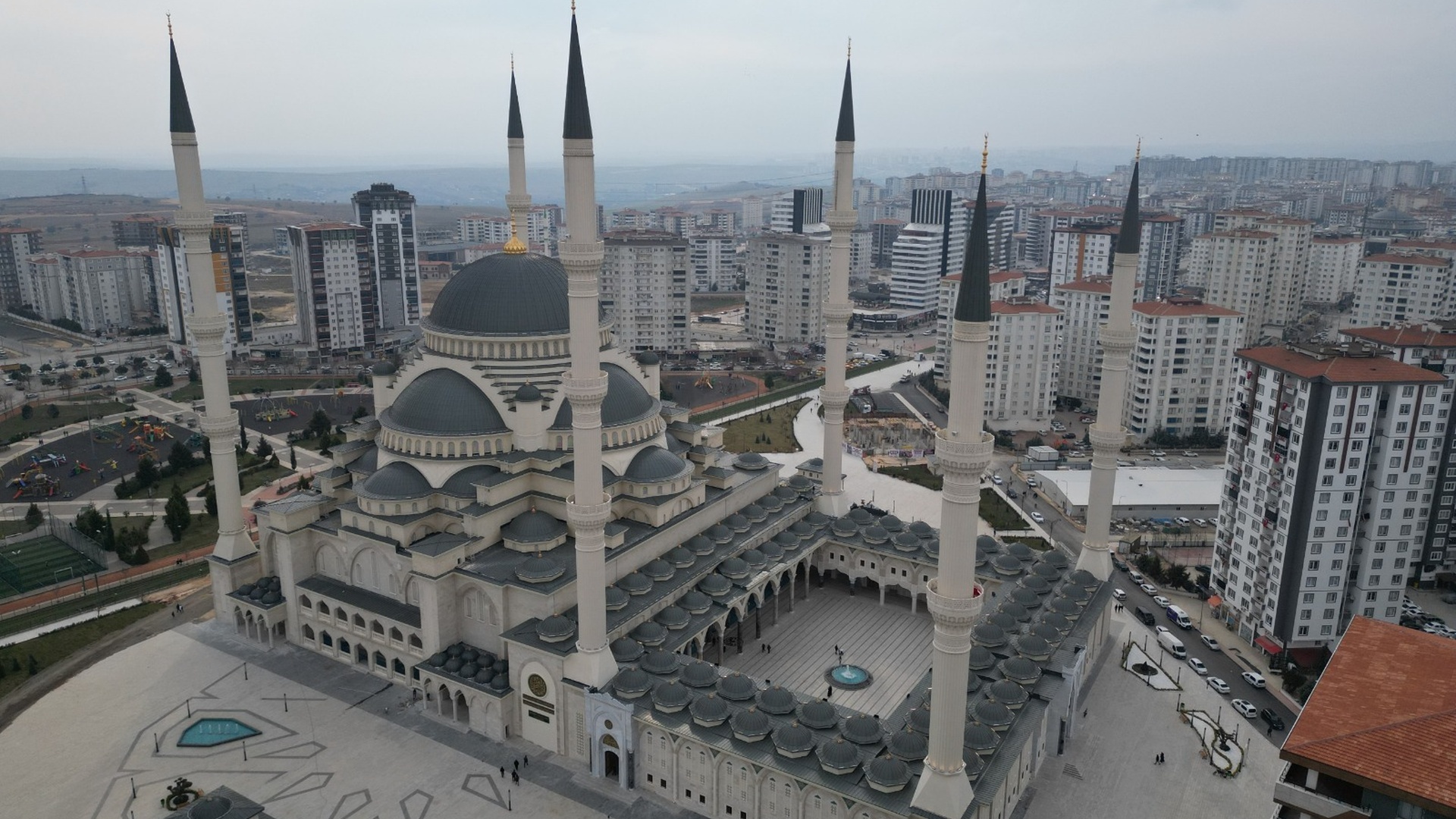 Şahinbey Millet Camii Ve Külliyesi