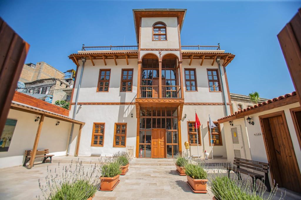 İlter Uzer Tıp ve Diş Hekimliği Müzesi