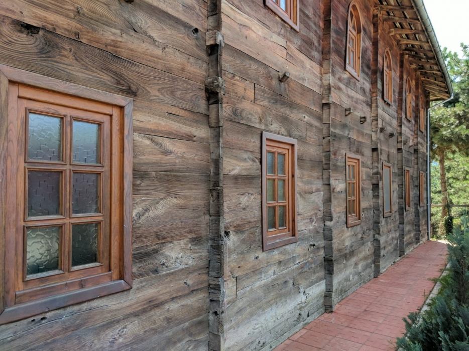 AKÇAHATİPLER ÇİVİSİZ CAMİİ