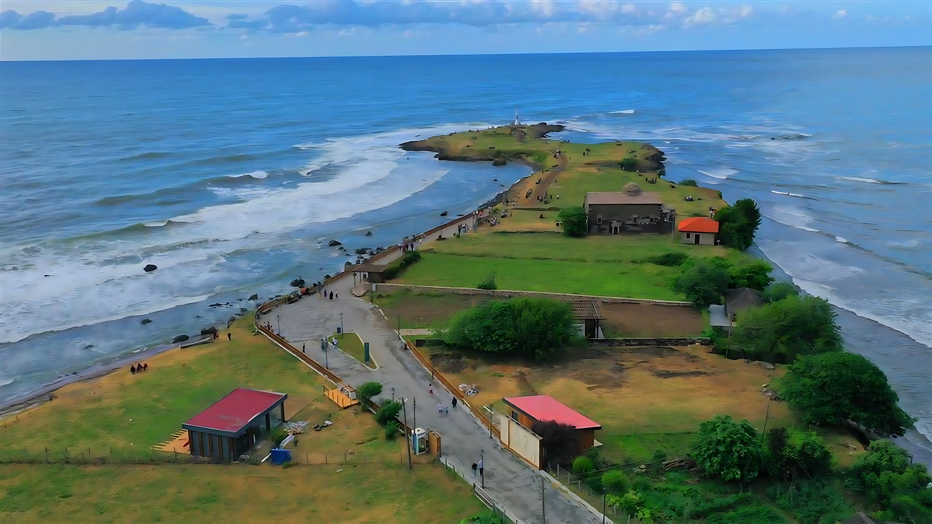 Yason Burnu, Yason Kilisesi ve Deniz Feneri