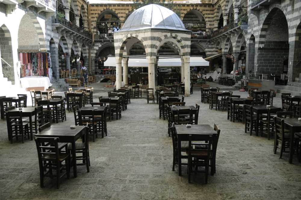 DİYARBAKIR HASAN PAŞA HANI