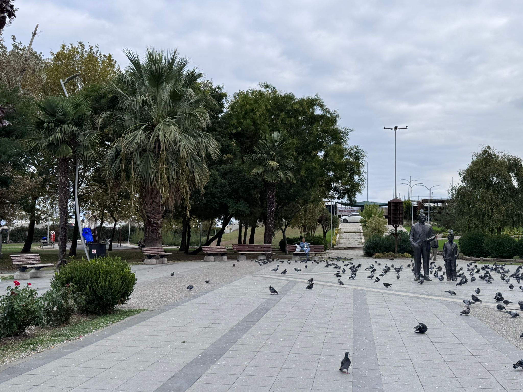 Atatürk Ve Sığırtmaç Mustafa Heykeli