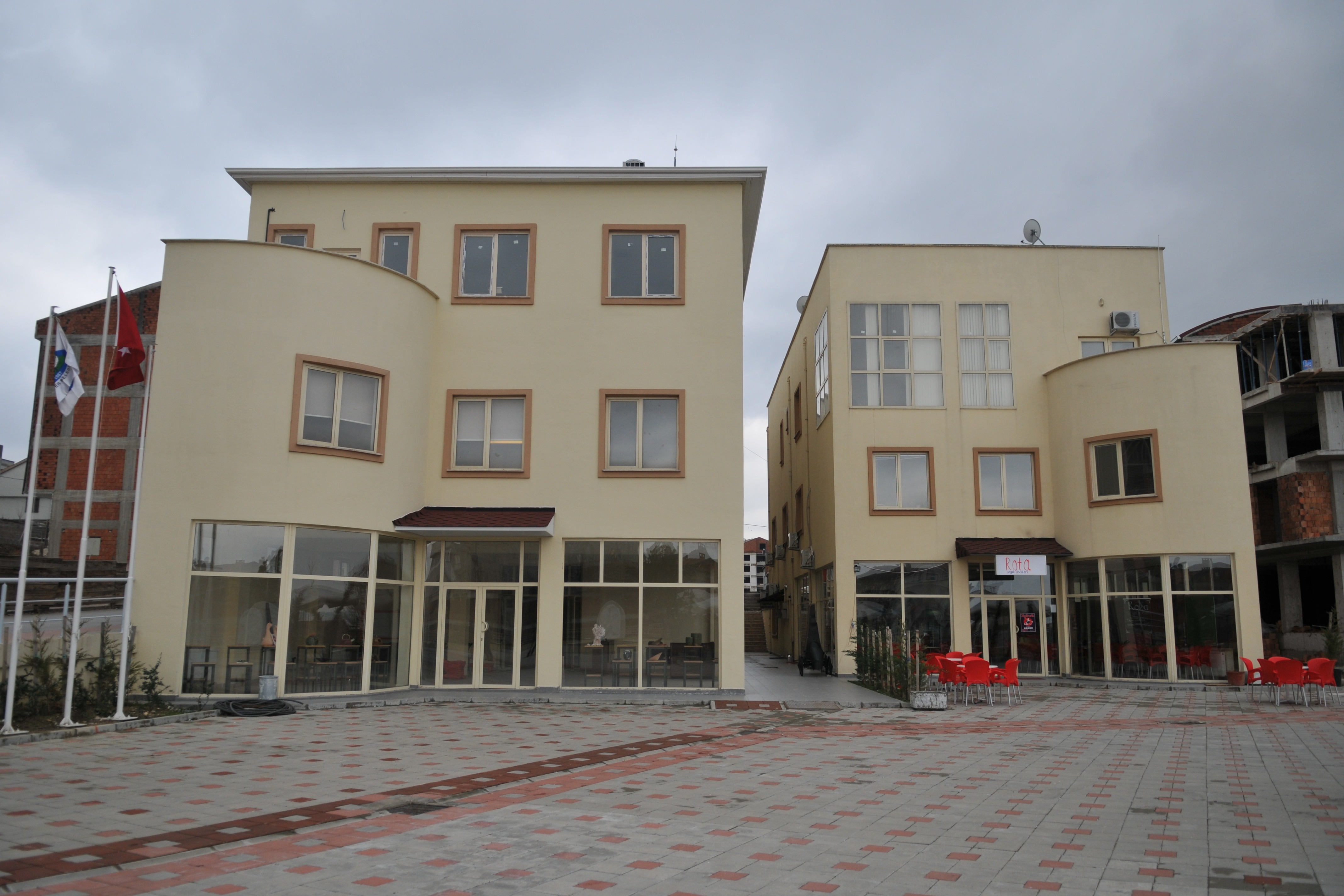 Üçevler Kütüphanesi