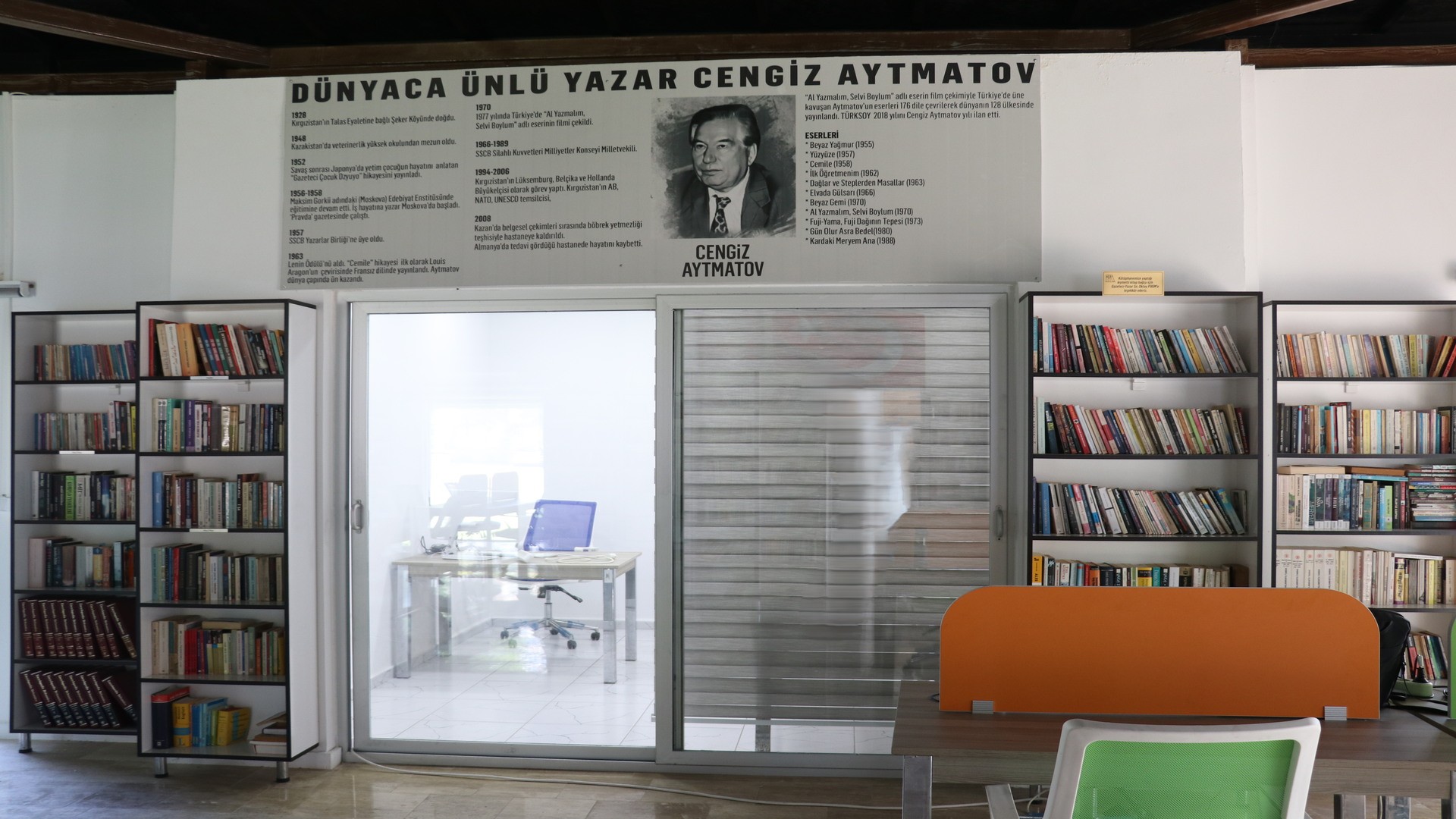 Cengiz Aytmatov Kütüphanesi