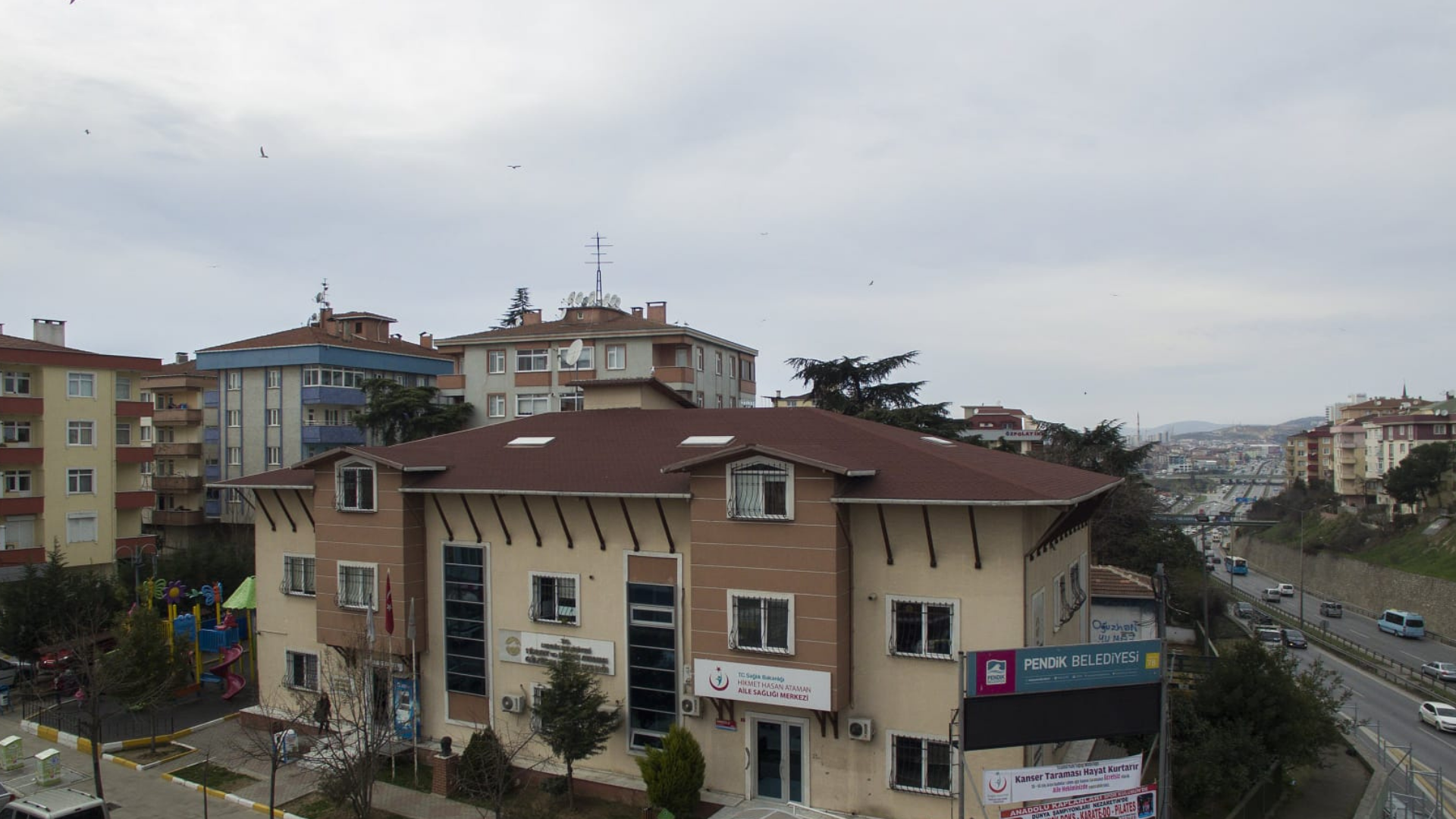 Güzelyalı Kütüphanesi