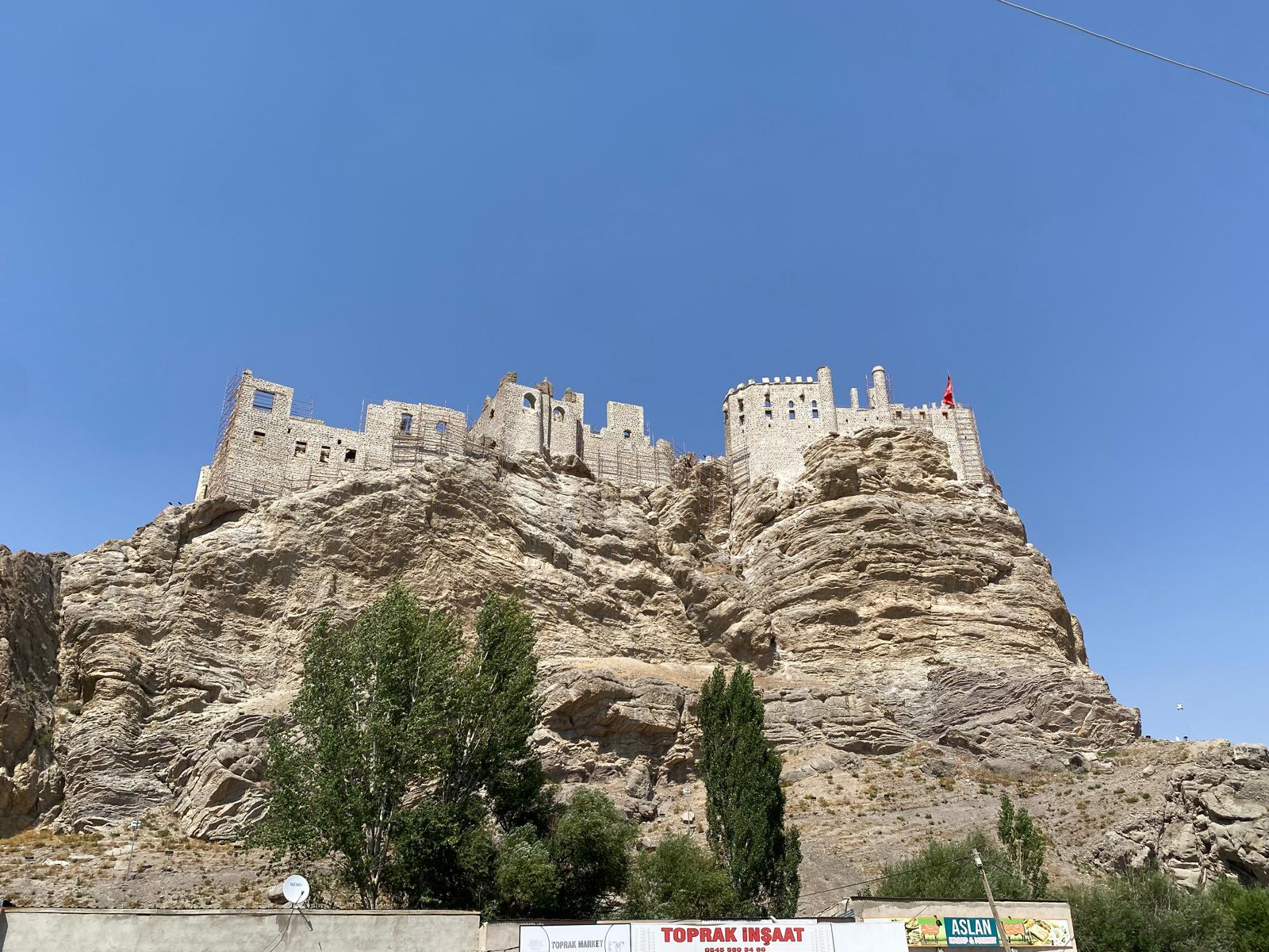 Hoşap Kalesi ve çevresi