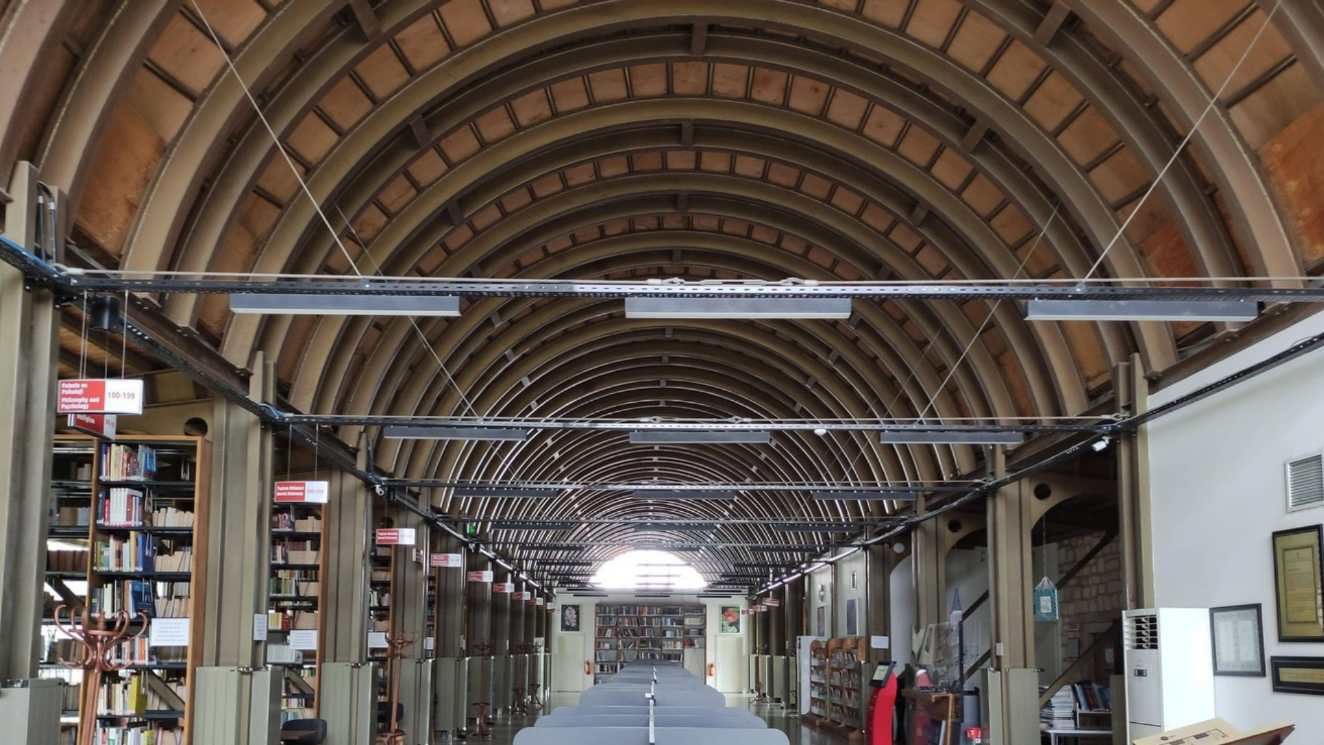 Merkez Efendi Kütüphanesi